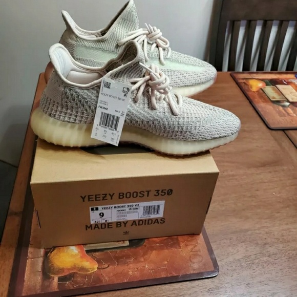 New Men's Yeezy Boost 350 V2 Citrin - Picture 3 of 4